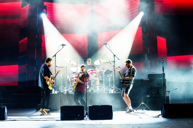 İstanbul Festivali'nde Rock Rüzgârı; Sahne Adamlar ve maNga'nın!
