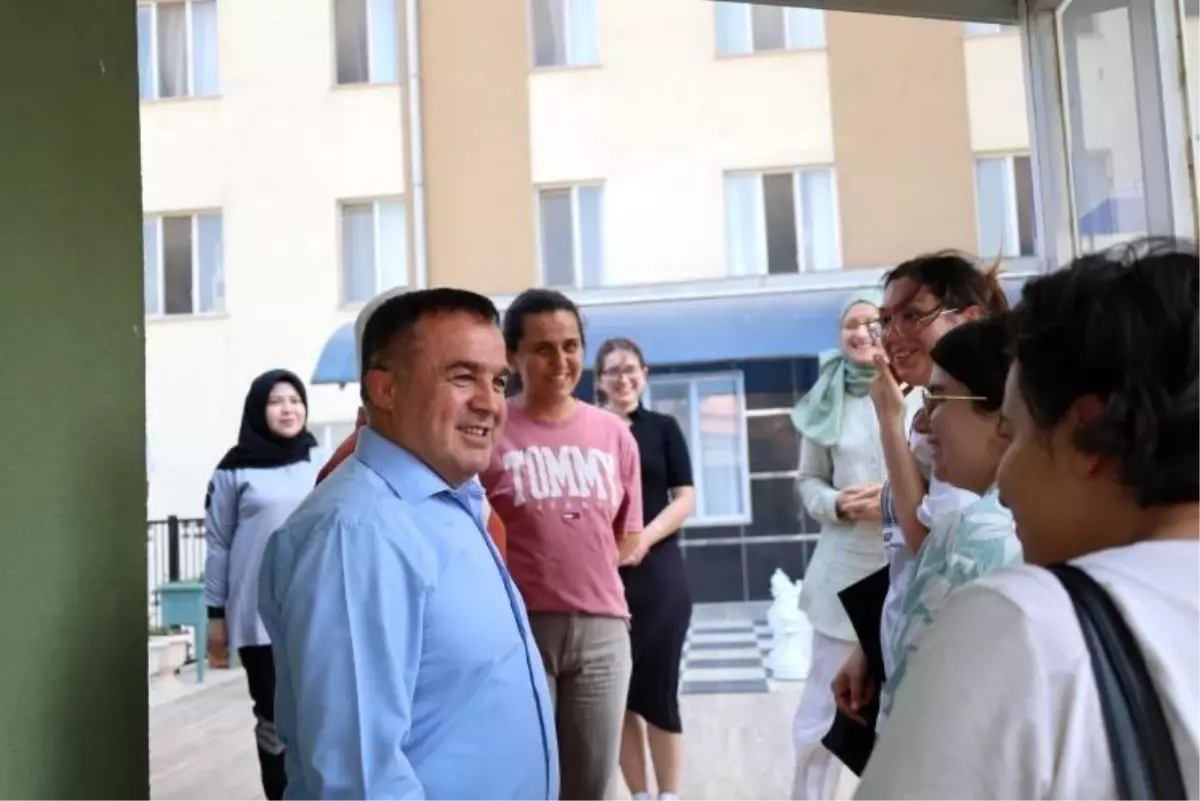 İl Müdürü Demir, Yurtları Ziyaret Etti