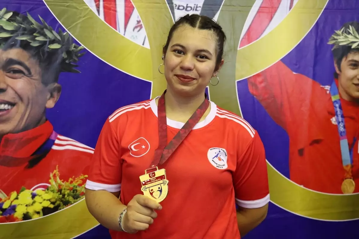 Zeynep Nur Pehlivan Altın Madalya Kazandı