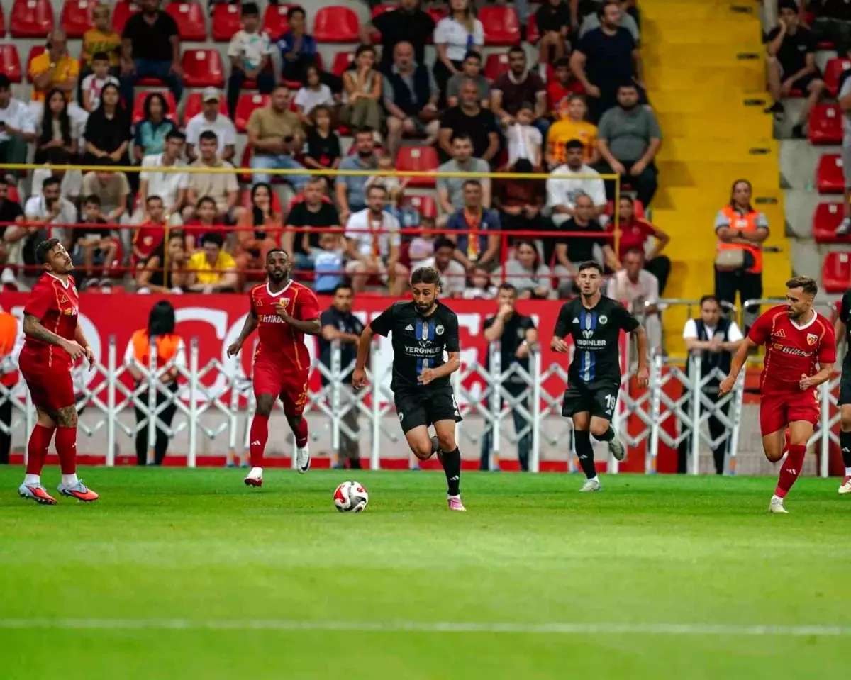 Kayserispor, Erciyes'i 3-0 Yendi