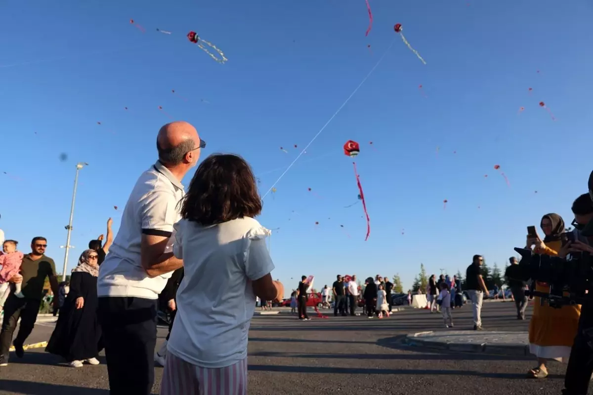 Konya'da Uçurtma Şenliği Coşku İçinde Gerçekleşti