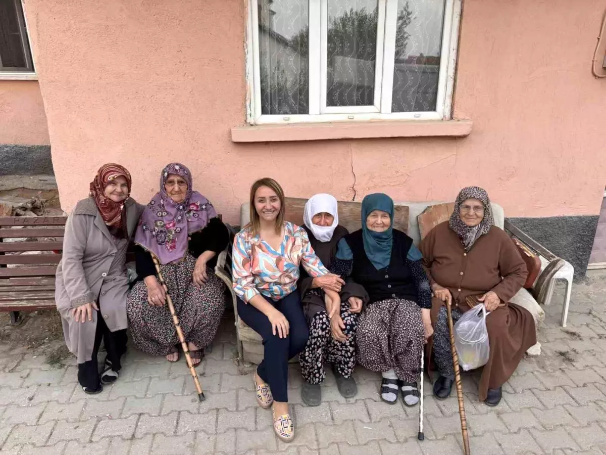 Başkan Tekin, Kadınlarla Buluşmaya Devam Ediyor