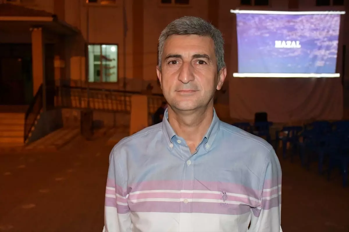 Gönüllü Köyü'nde 'Hazal' Filmi Gösterildi