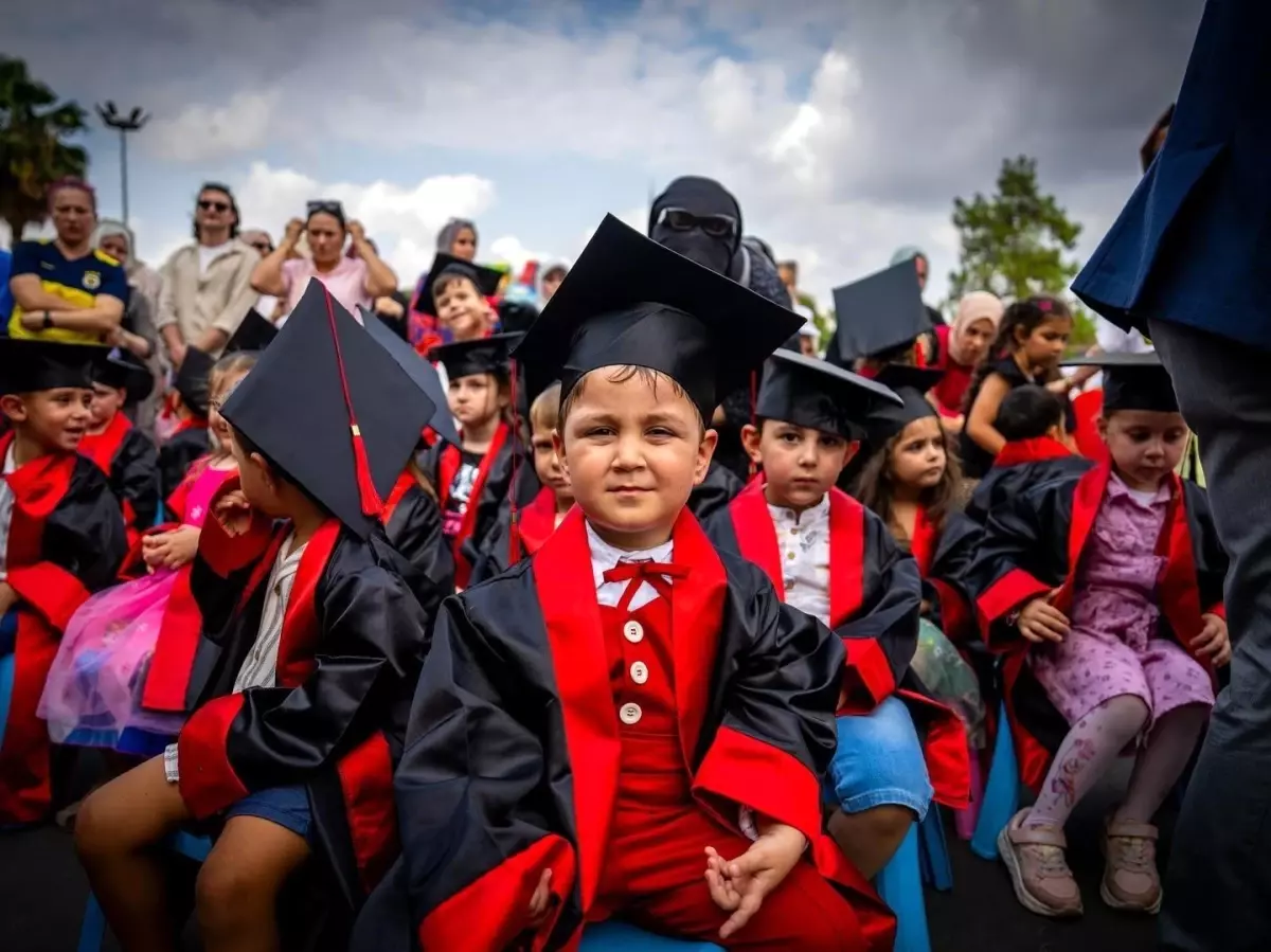 Kocaeli Lokomotif Çocuk Köyü İkinci Mezunlarını Verdi