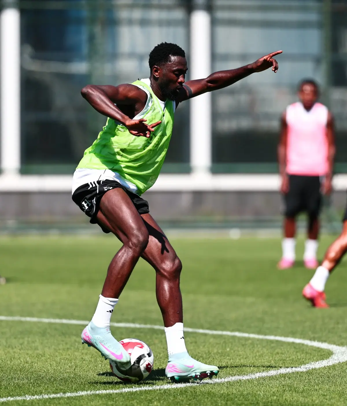 Beşiktaş'ta Ndidi İle İlk Antrenman