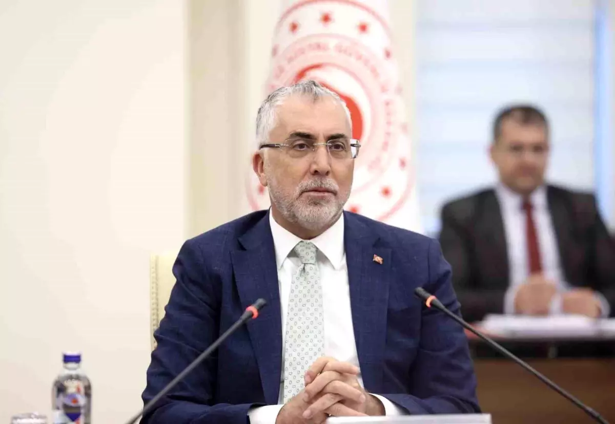 Bakan Işıkhan'dan Kamu Görevlileri Toplu Sözleşme Açıklaması