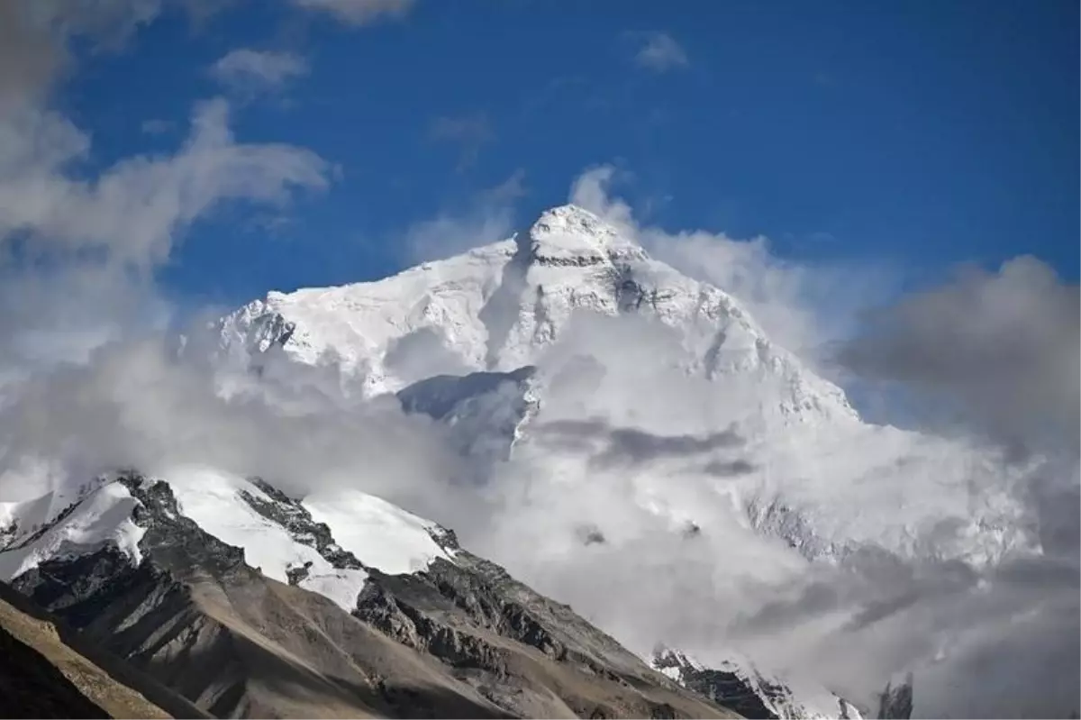 Nepal'de 97 Dağ Ücretsiz Tırmanışa Açılıyor