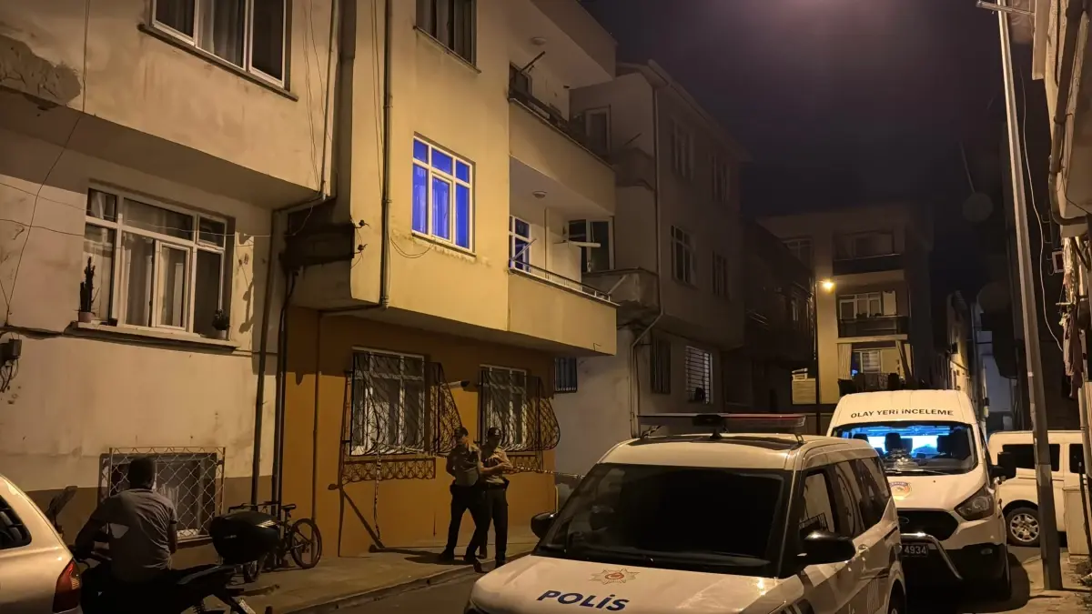 Eşi Bacağını Vuran Adam Kendini Vurdu