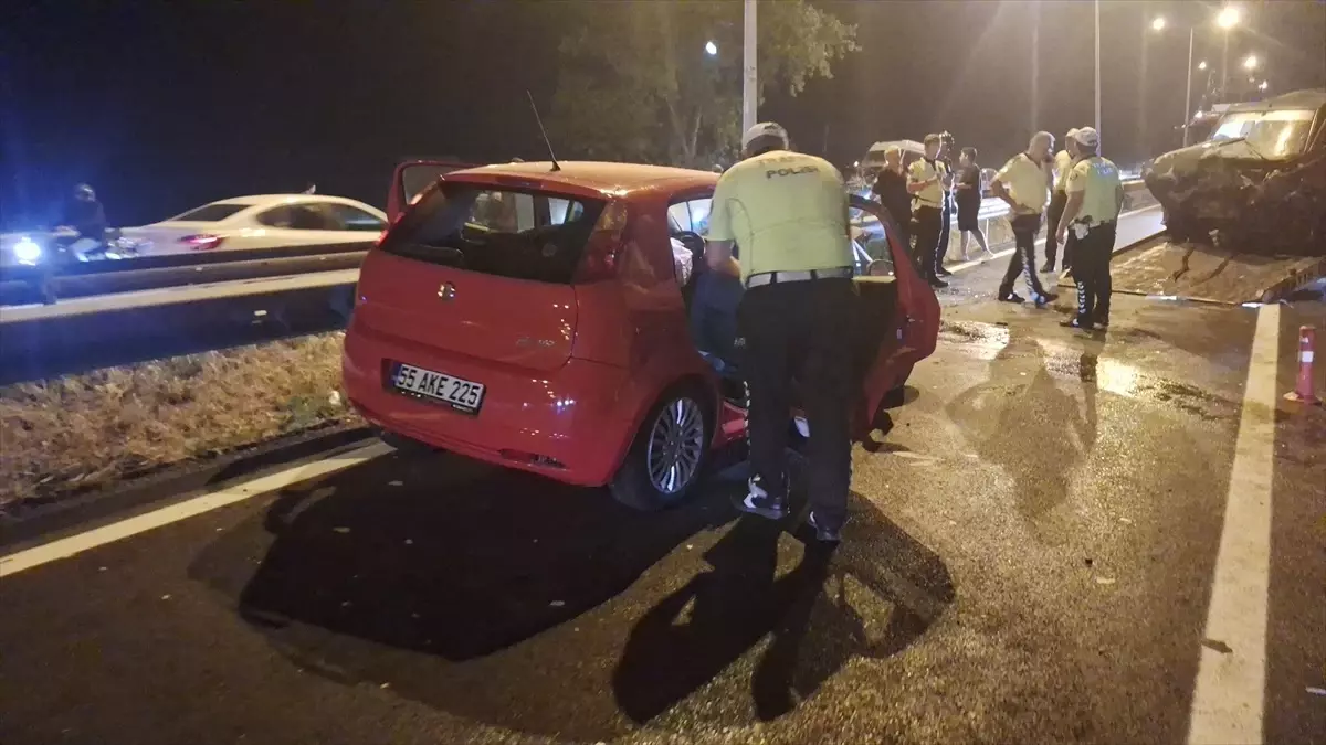 Samsun'da Trafik Kazası: 8 Yaralı