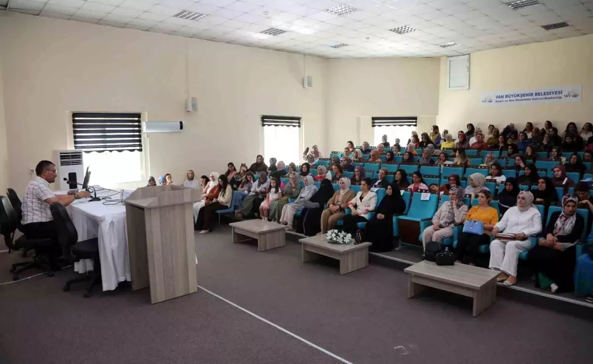 Van'da Aile Destek Merkezlerine İş Ahlakı Semineri