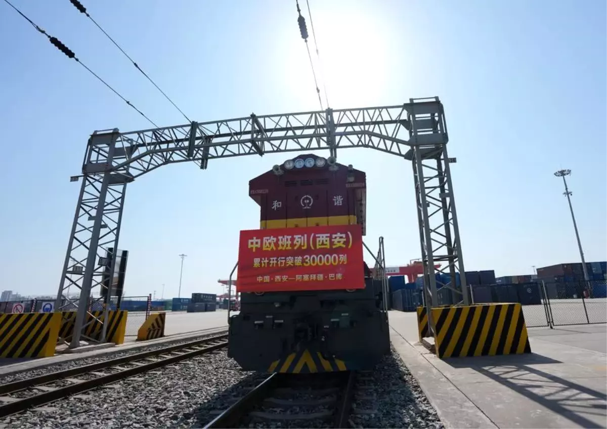 Xi'an'dan Bakü'ye Yeni Yük Treni Seferi