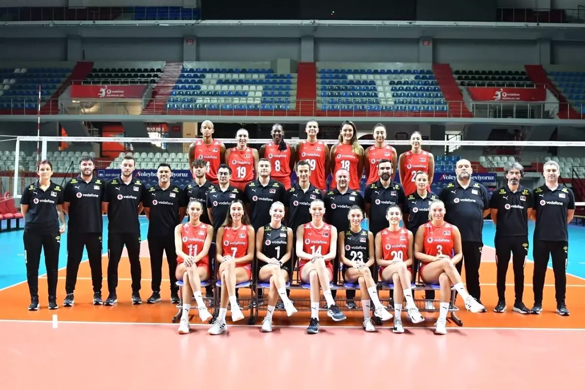 A Milli Kadın Voleybol Takımı Kadrosu Açıkladı