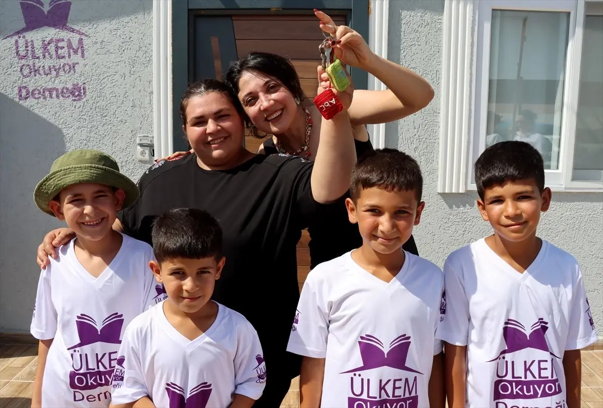 Depremzede Aileye Yeni Ev
