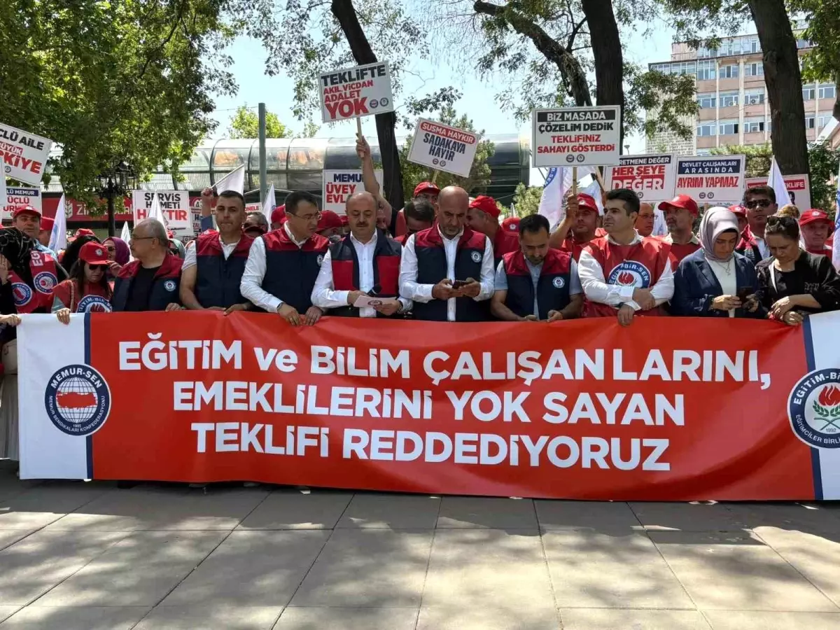 Eğitim-Bir-Sen'den Eylem