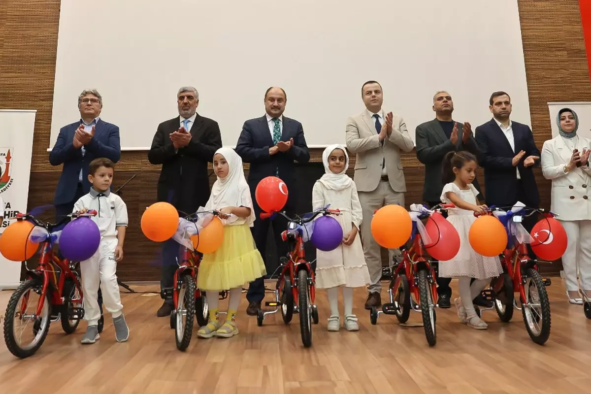 Şanlıurfa Büyükşehir Belediyesi 700 bisikletle Kur'an kursu öğrencilerine unutulmaz sevinç yaşattı