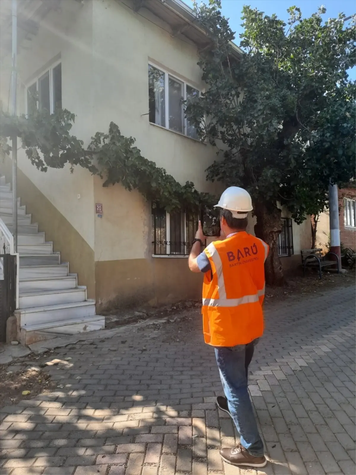 Bartın Üniversitesi Deprem Hasar Tespit Çalışmalarına Destek Veriyor