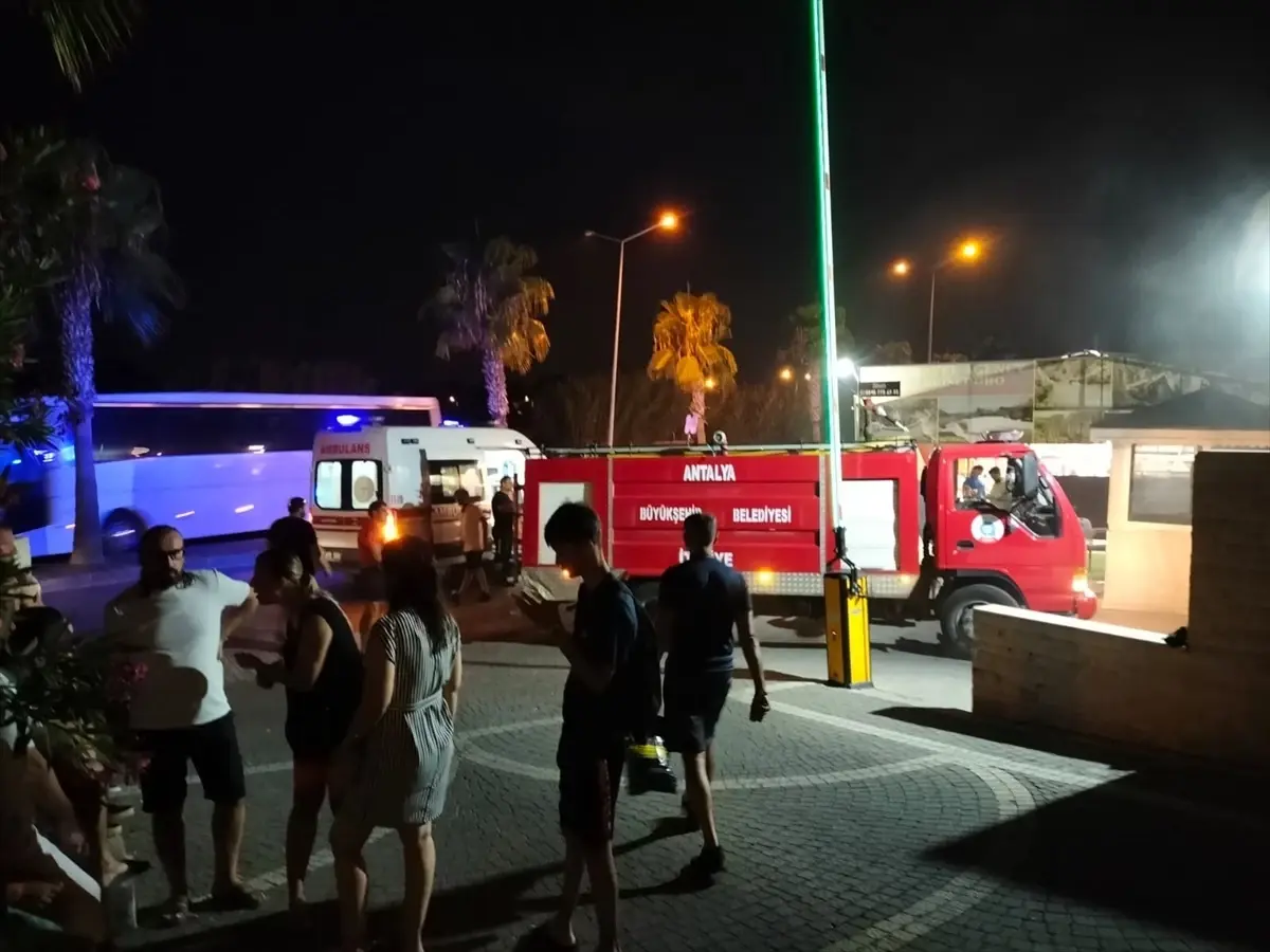 Manavgat'taki Otelde Yangın Çıktı