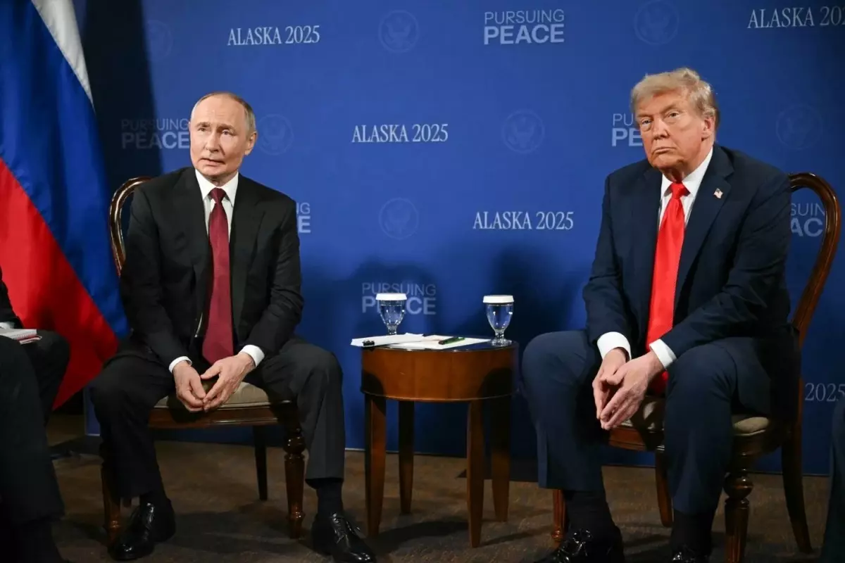 Trump-Putin zirvesi sona erdi! Görüşme 3 saat sürdü