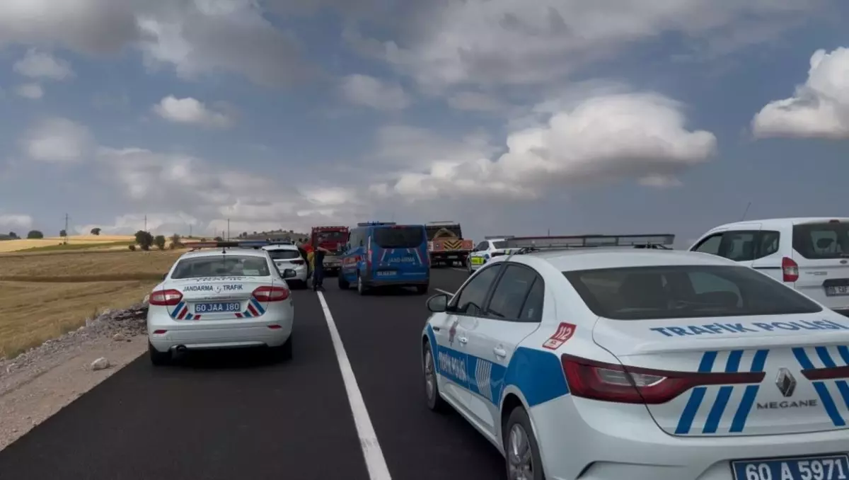 Tokat'ta Trafik Kazasında Aile Feci Şekilde Hayatını Kaybetti