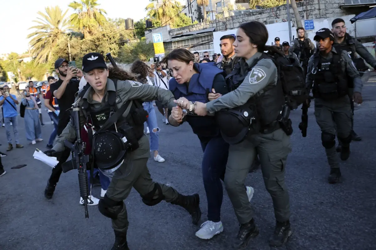 İsrail'de Protestoya Çıplak Arama Skandalı