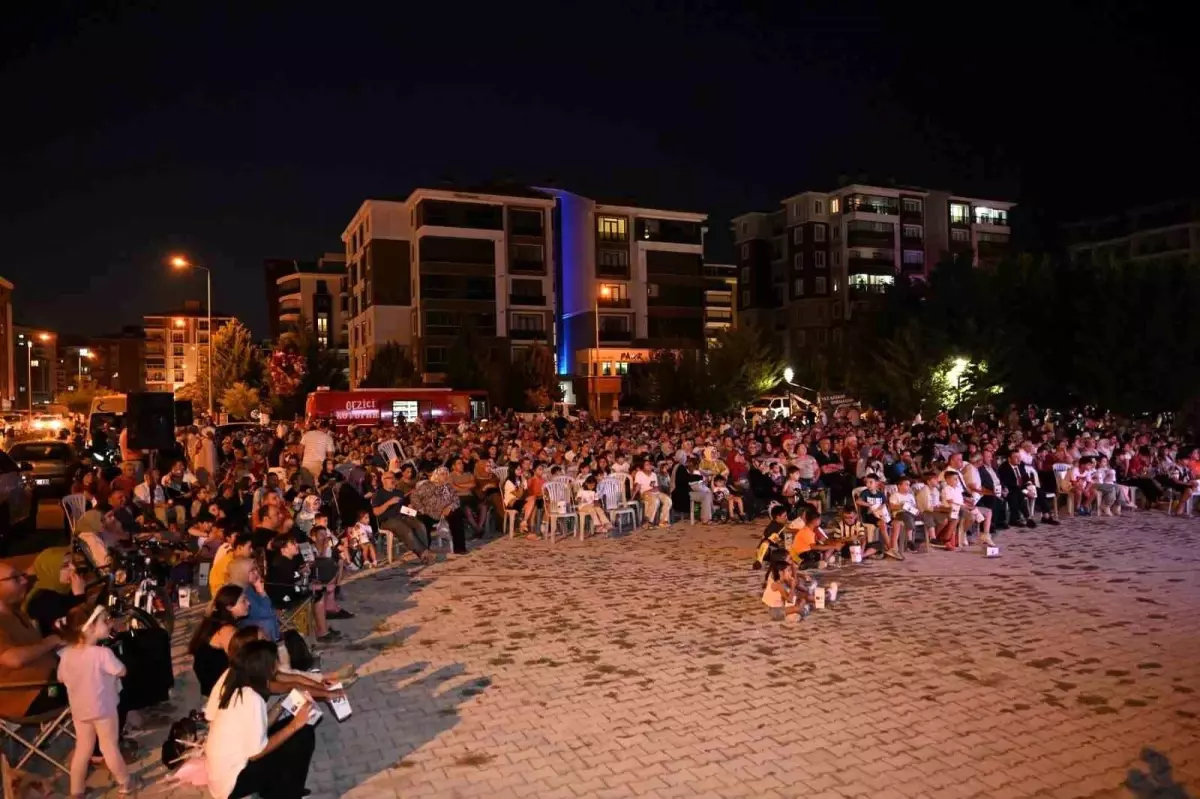 Isparta'da Yaz Akşamı Sineması Etkinliği Coşkuyla Gerçekleşti
