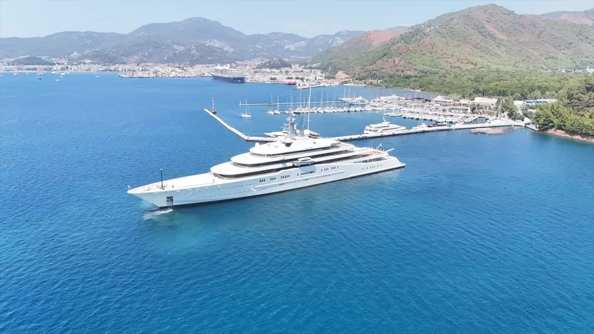 Abramoviç'in Yatı Marmaris'ten Ayrıldı