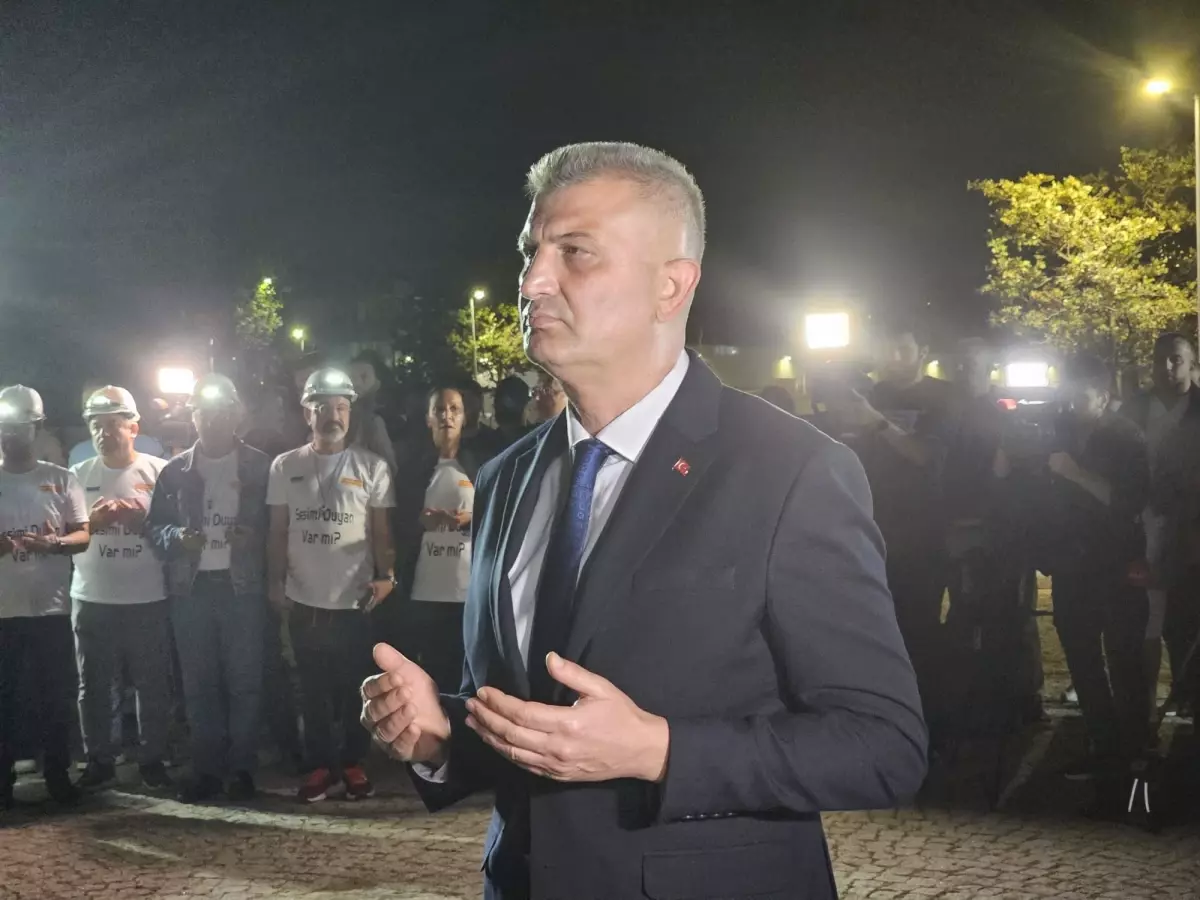 Marmara Depremi'nde Hayatını Kaybedenler Anıldı