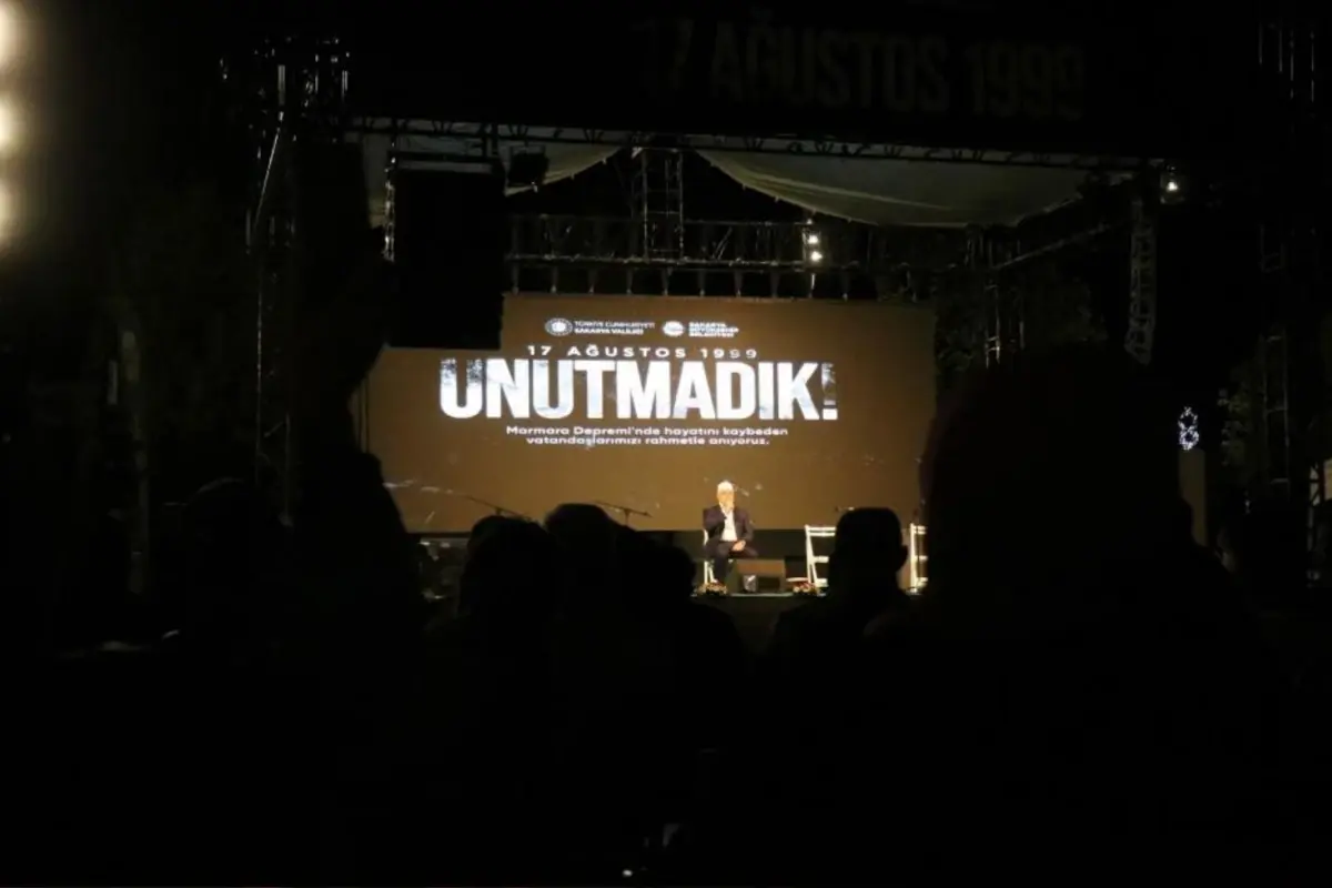 17 Ağustos Marmara Depremi'nde hayatını kaybedenler Sakarya'da anıldı
