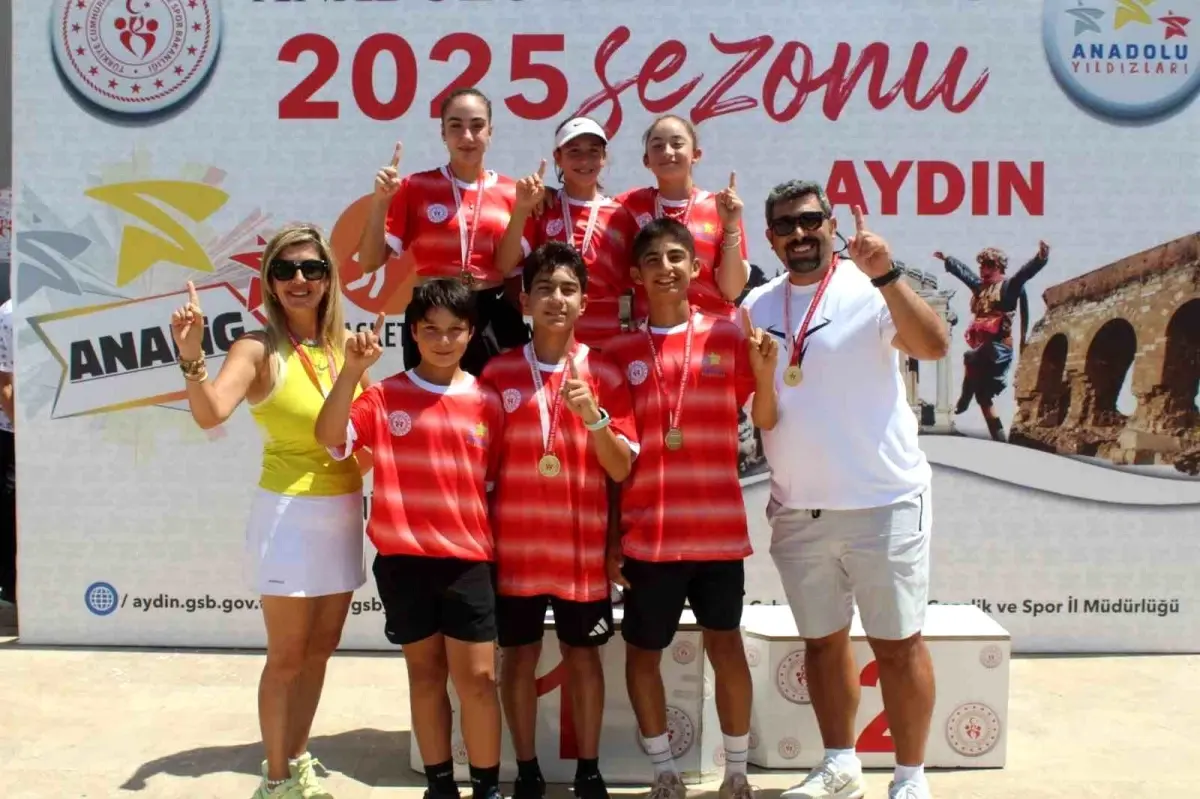 Muğla Tenis Takımları Çifte Zafer