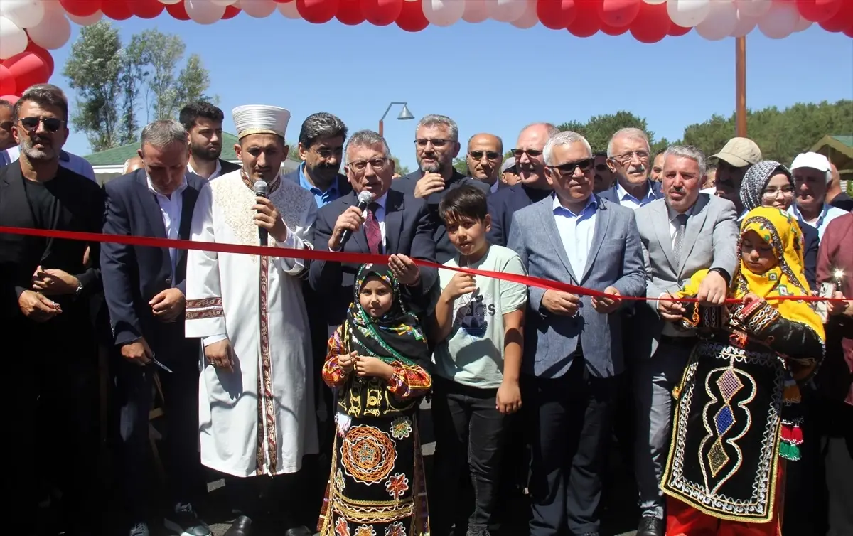 Hafik Gölü Sosyal Tesisleri Açıldı