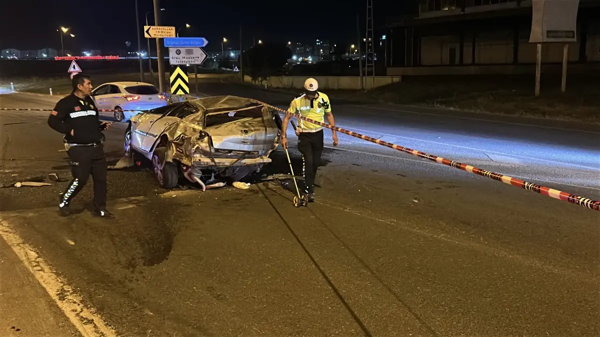 Sivas'ta Trafik Kazası: 1 Ölü, 1 Yaralı