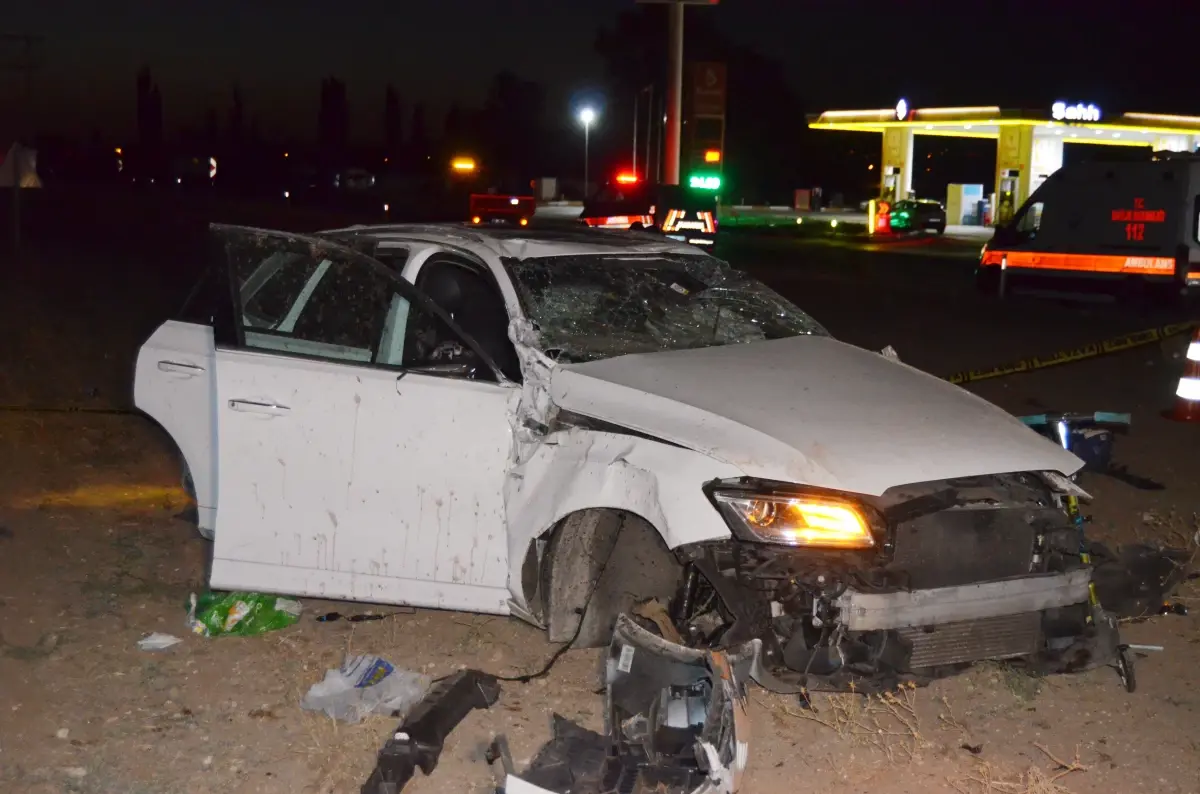 İngiltere'den tatile gelen ailenin otomobili takla attı: 2 ölü, 3 yaralı
