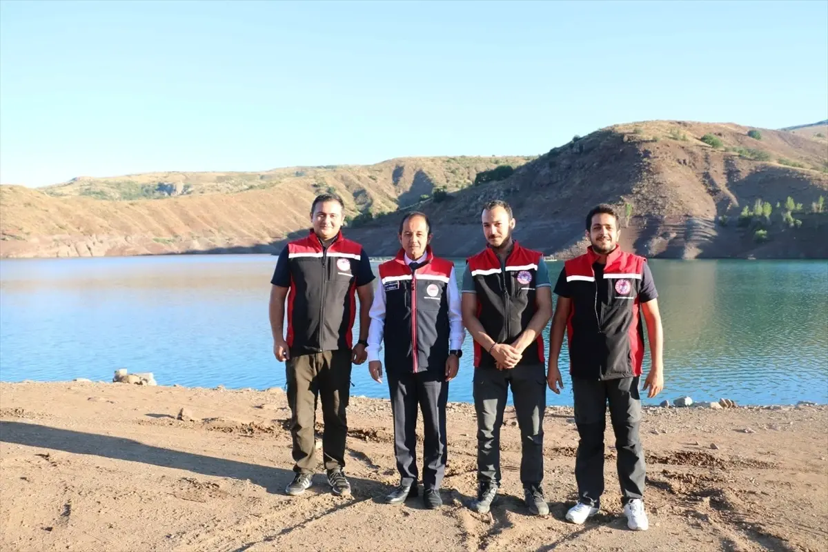 Erzincan'da 200 Bin Sazan Yavrusu Bırakıldı