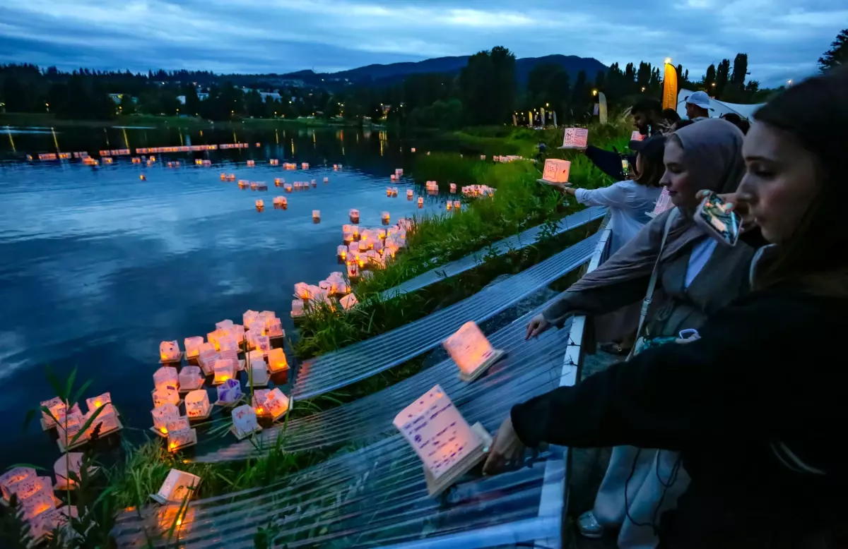 Coquitlam'da Su Fenerleri Festivali düzenlendi