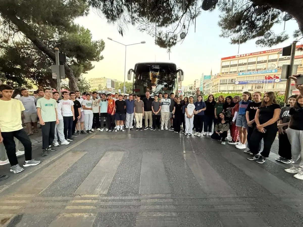 Aydınlı 64 Öğrenci Gençlik Kamplarına Uğurlandı