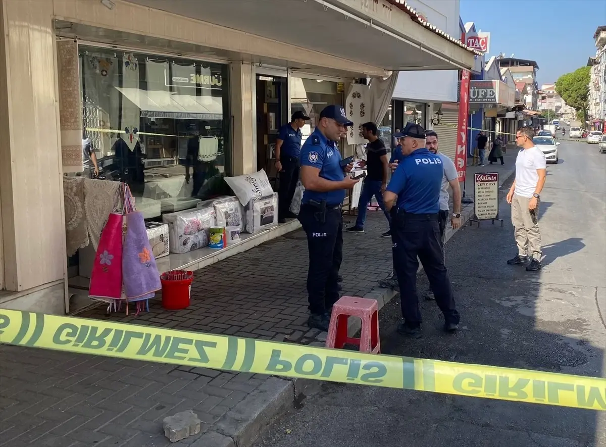 Boşanma Aşamasındaki Eşini Öldüren Polis Tutuklandı