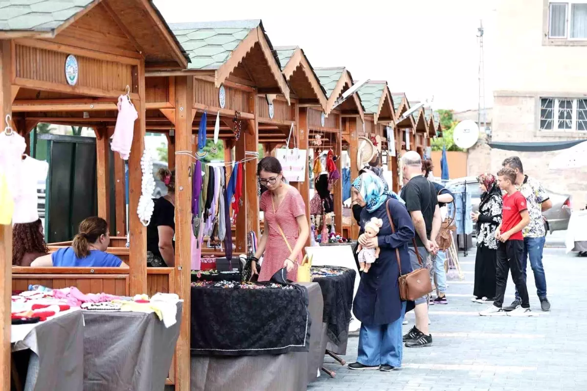 Talas'ta Maharetli Eller Kadın Üretici Pazarı İkinci Kez Kuruldu