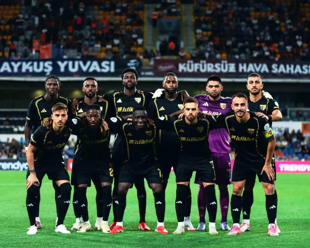 Kayserispor İlk Maçında Takdir Topladı