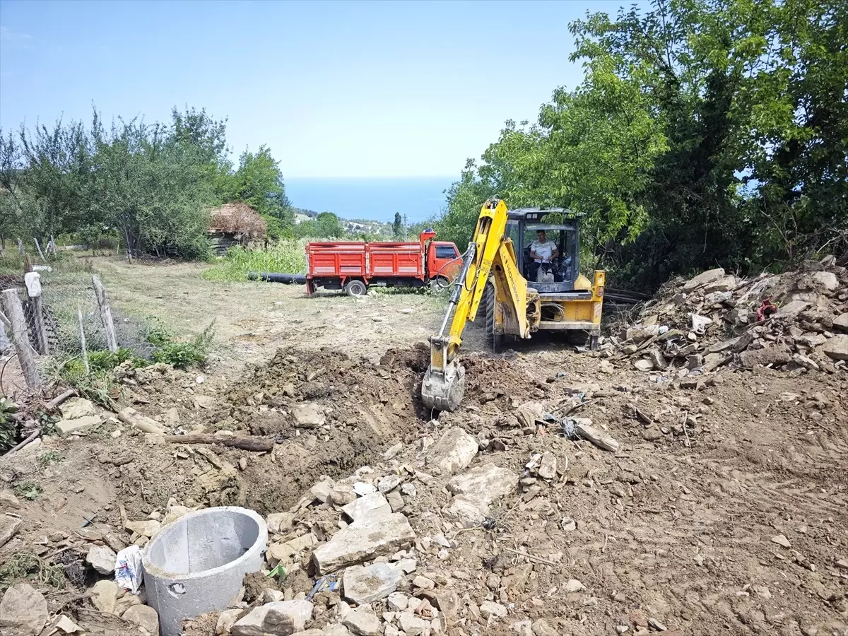 Yıkılma Tehlikesindeki Aileye Yeni Ev