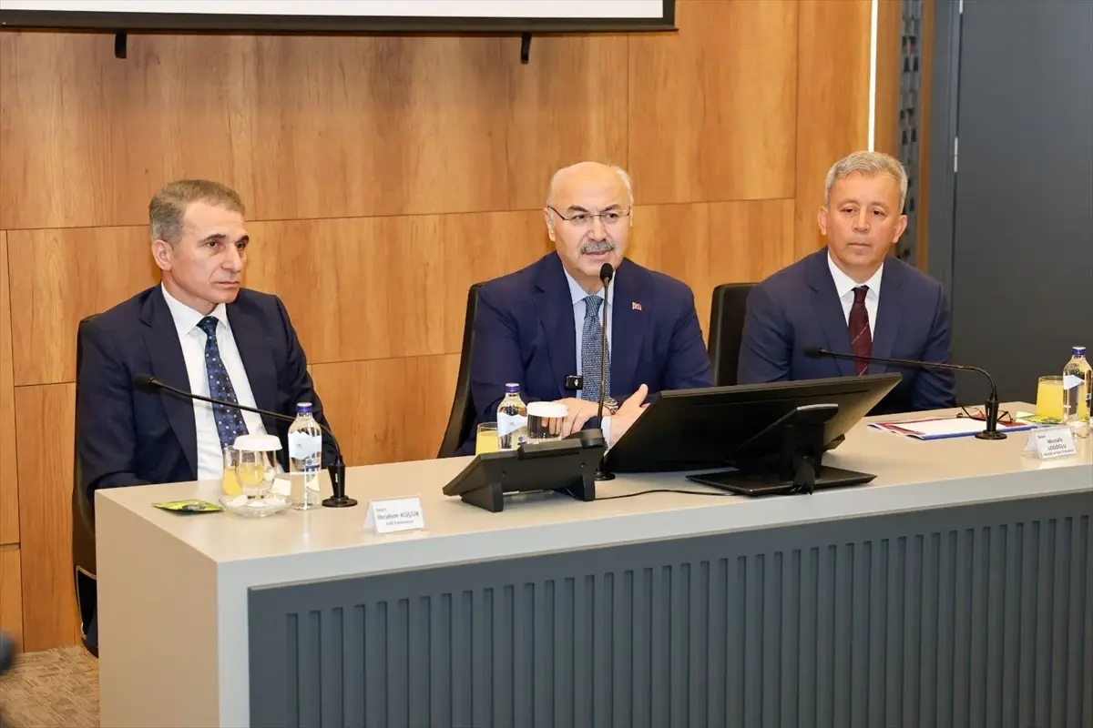 40 Kız Öğrenci Nevşehir'e Uğurlandı