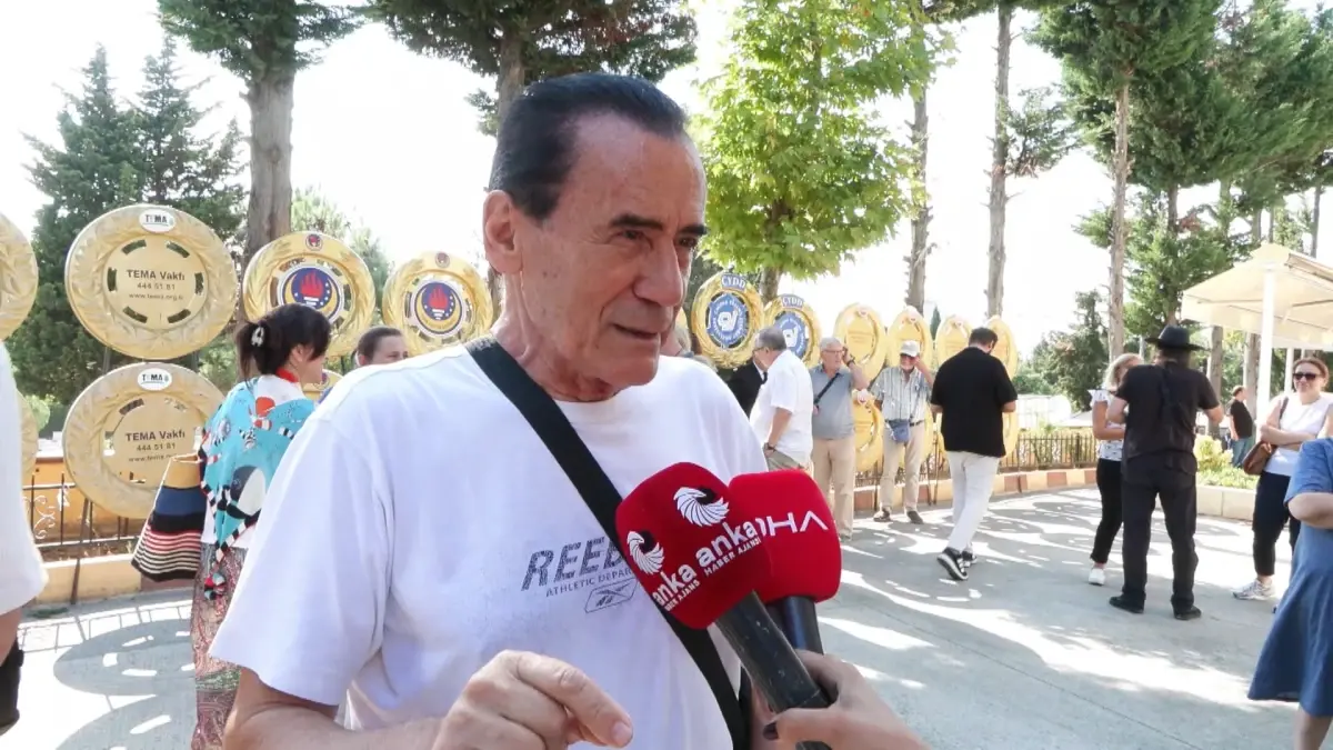 Türk Halk Müziği Sanatçısı Banu Kırbağ Hayatını Kaybetti