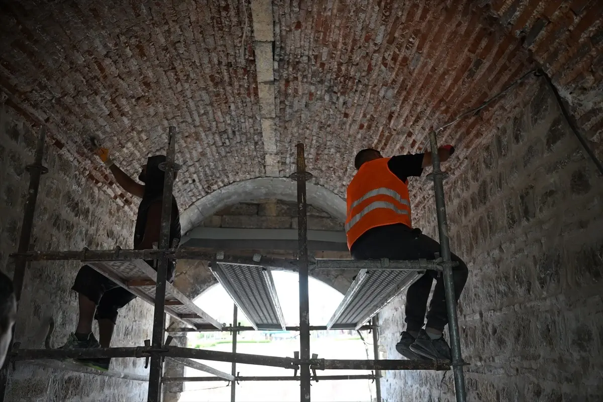 Edirne'de Tarihi Restorasyon Devam Ediyor