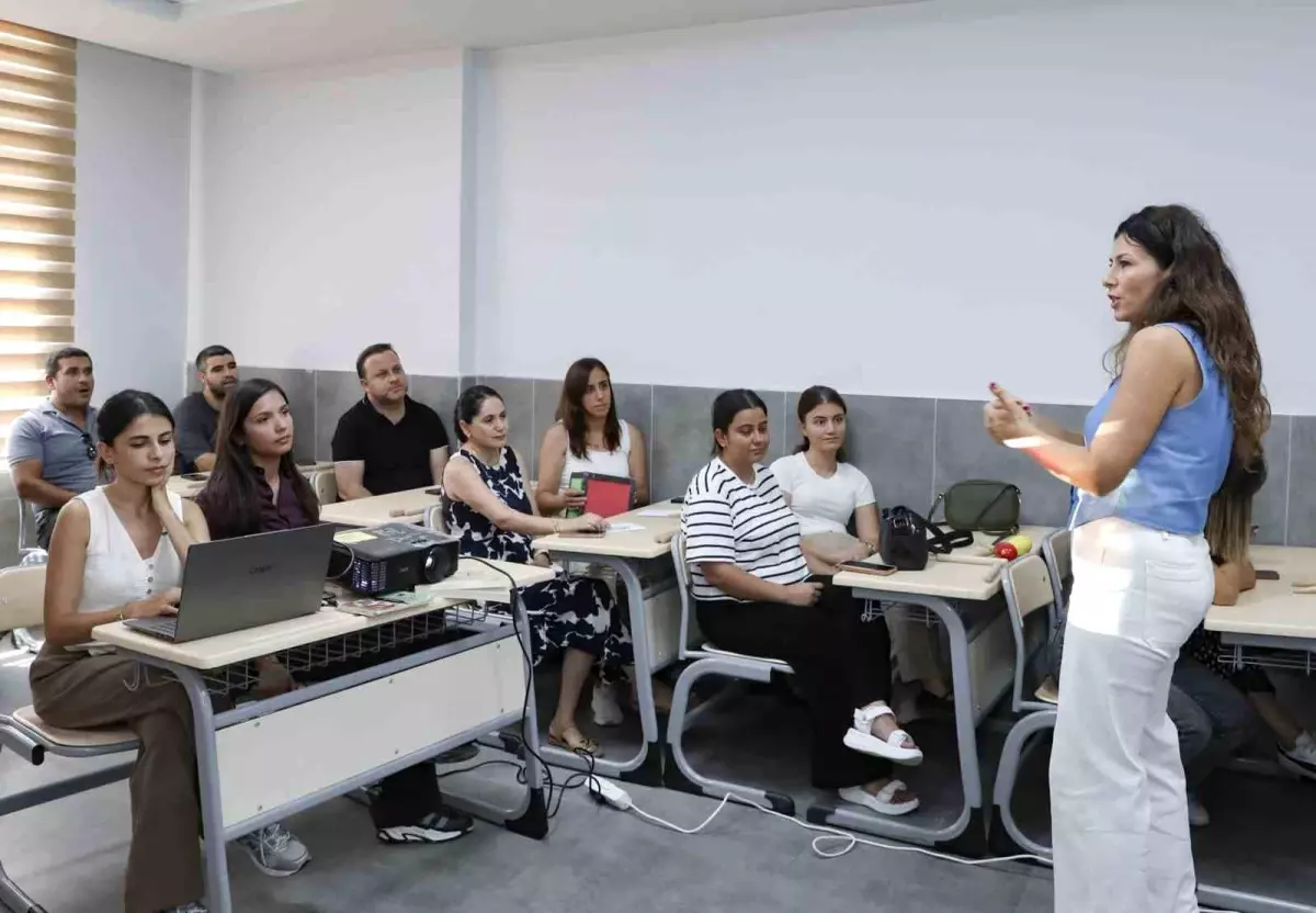 Mersin'de Ebeveynlere Yönelik Ücretsiz Seminerler Düzenleniyor