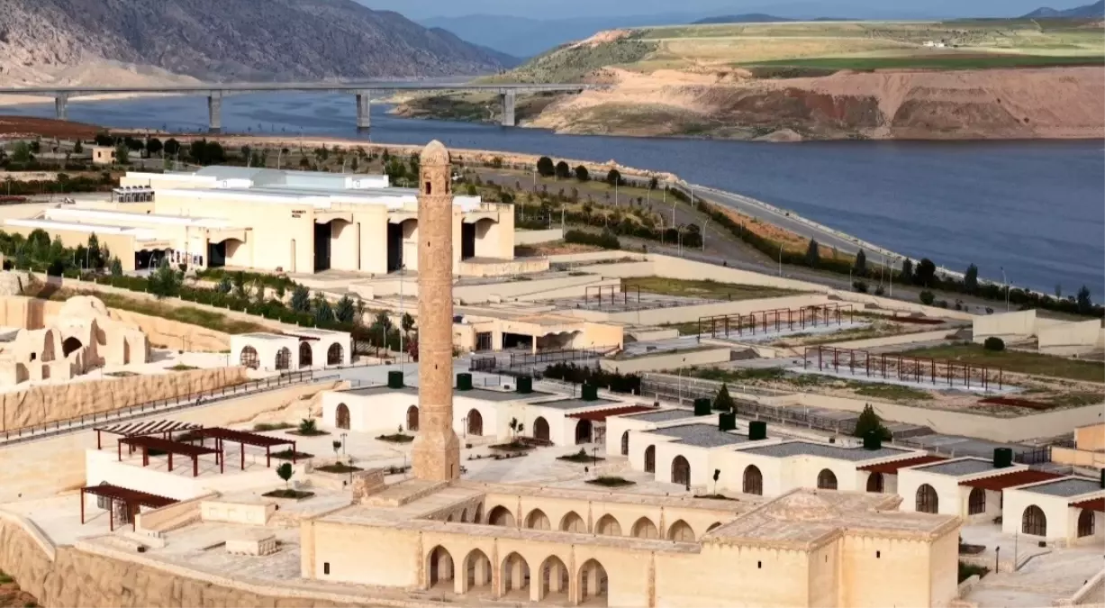 Hasankeyf'te Tekne Turlarıyla Tarihi Keşfedin