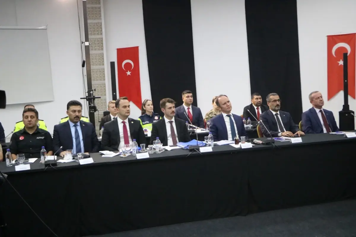 Bakan Yerlikaya: Terörsüz Türkiye hedefi bir hayal değil, kardeşlik çağrısıdır