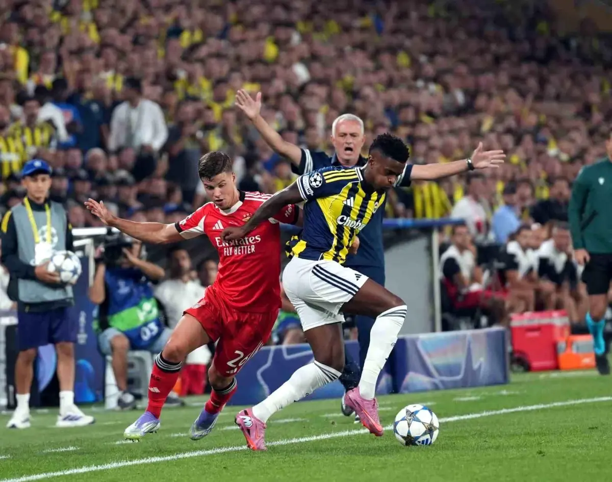 Fenerbahçe - Benfica: İlk Yarı Golsüz Geçti