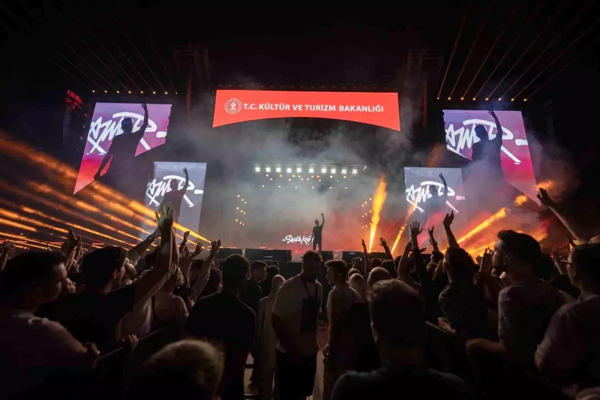 Sagopa Kajmer Erzurum'da Konser Verdi
