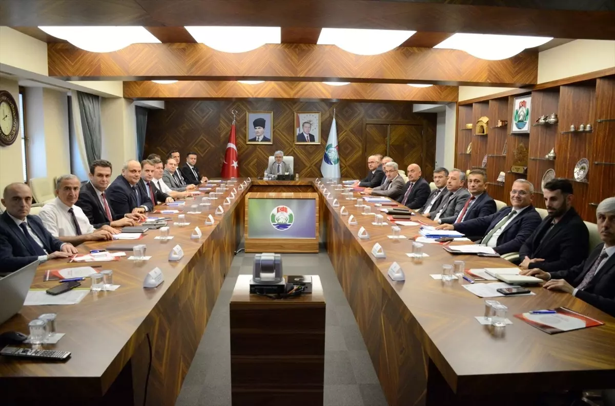 Yelkenci Rize'de Eğitim Değerlendirmesi Yaptı