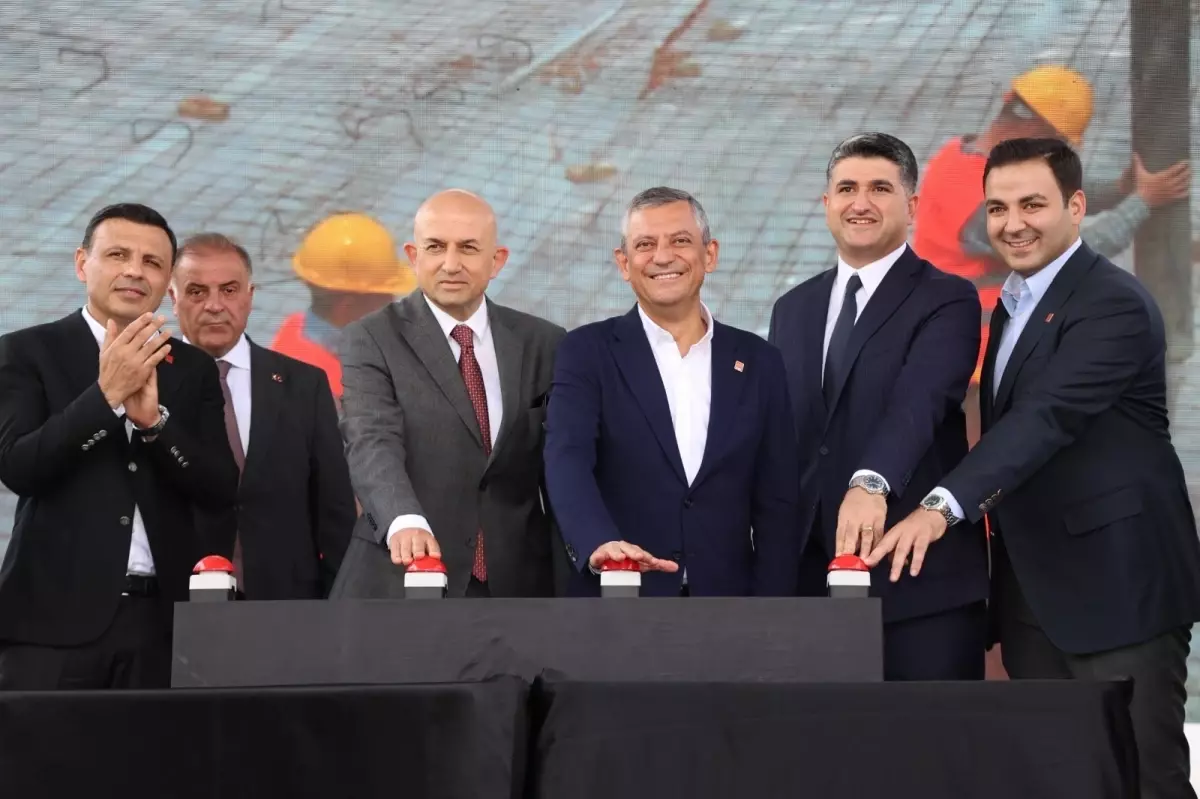 Ataşehir Belediyesi yeni projelerin açılış ve temel atma törenini gerçekleştirdi