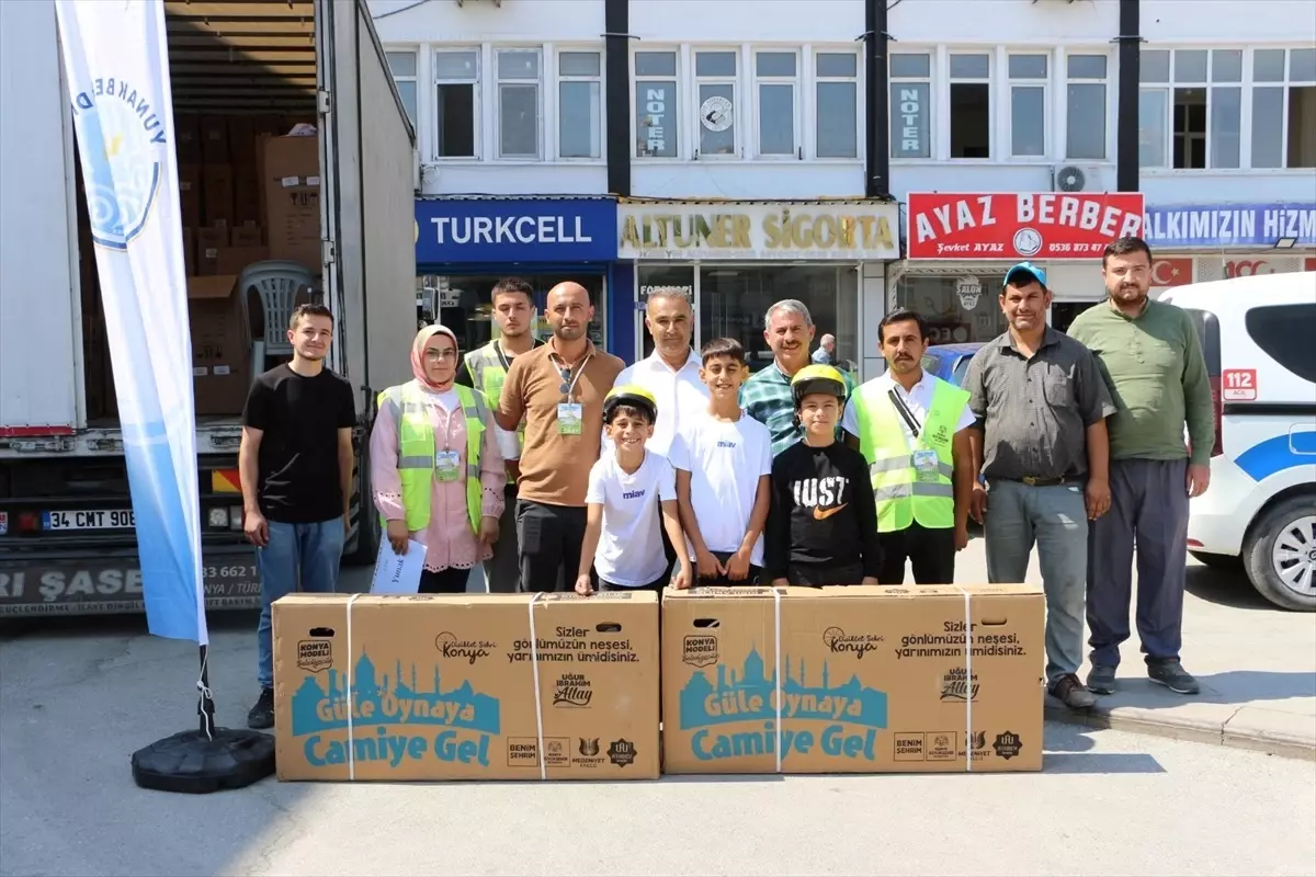 Çocuklara Bisiklet Dağıtımı
